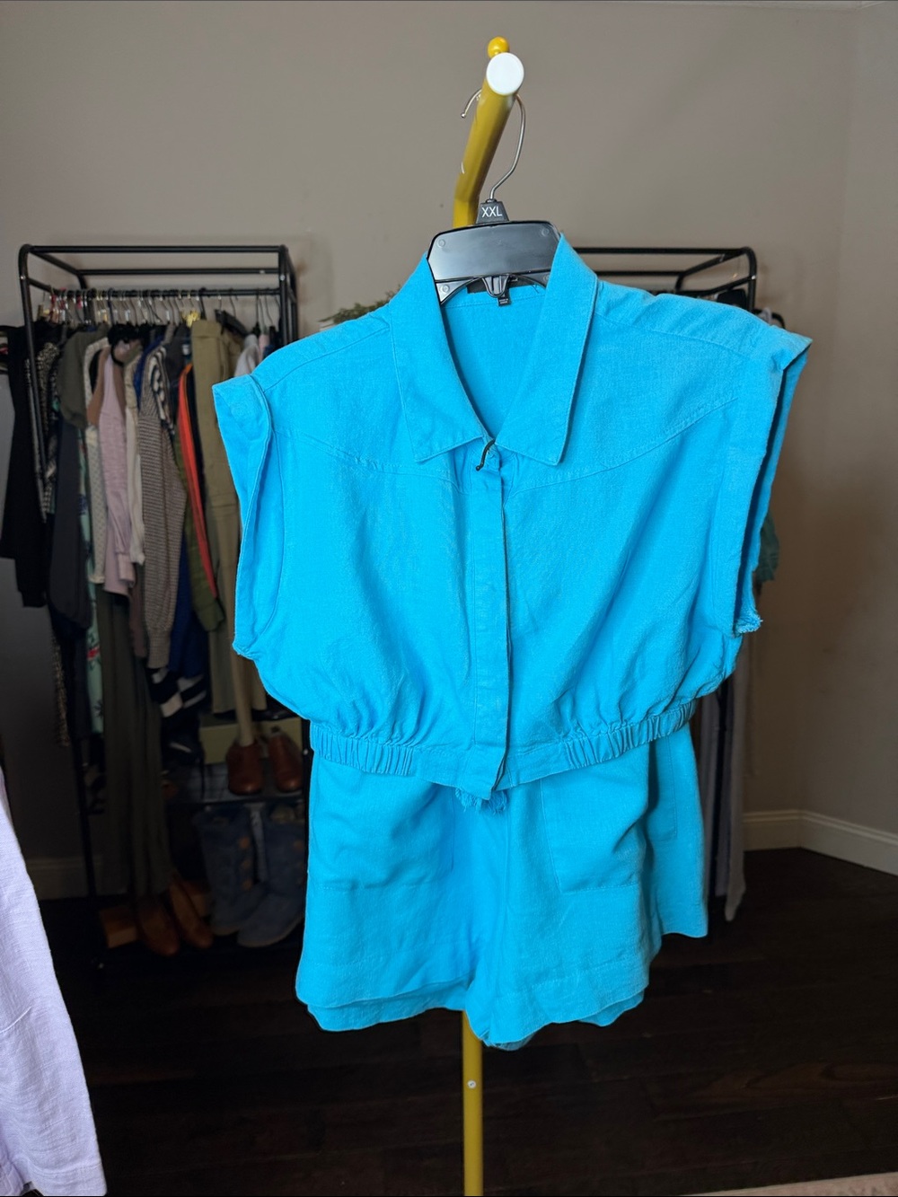 7 For All Mankind Turquoise Collared Sleeveless Crop and Shorts Set